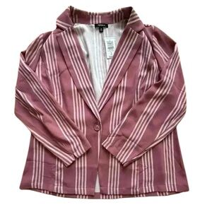NWT Torrid Lightweight Boyfriend Blazer Size 0/LARGE Boyfriend Fit